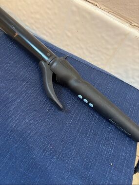 Bio Ionic Black Curling Wand - Black